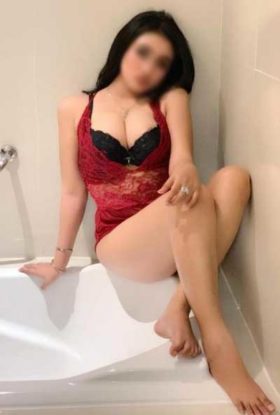 Independent Escorts in Ajman +971567563337